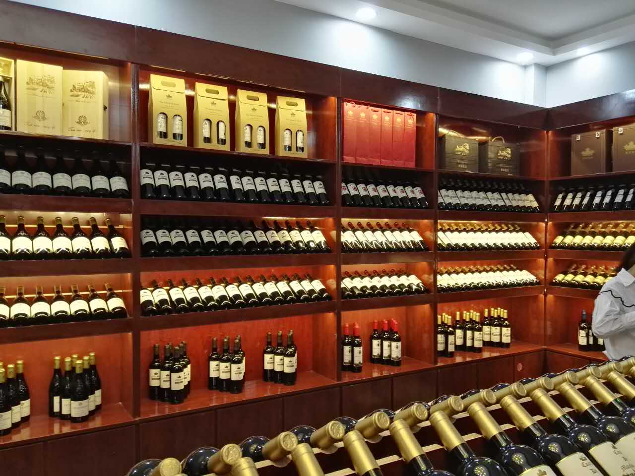 代理进口红酒生意选择怎样的樱花视频黄APP