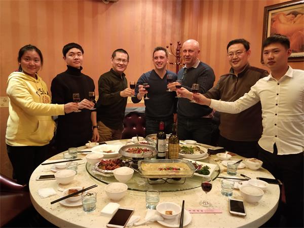 乐梦酒庄生产商皮特先生前来樱花视频在线观看黄总部考察访问