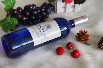 要开个红酒樱花草日韩视频店利润有多大呢